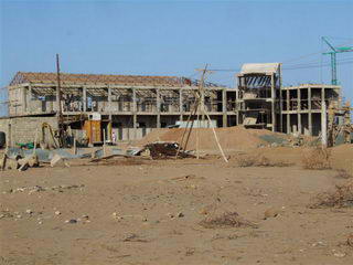 nov06buildingprogresfromoutside.jpg